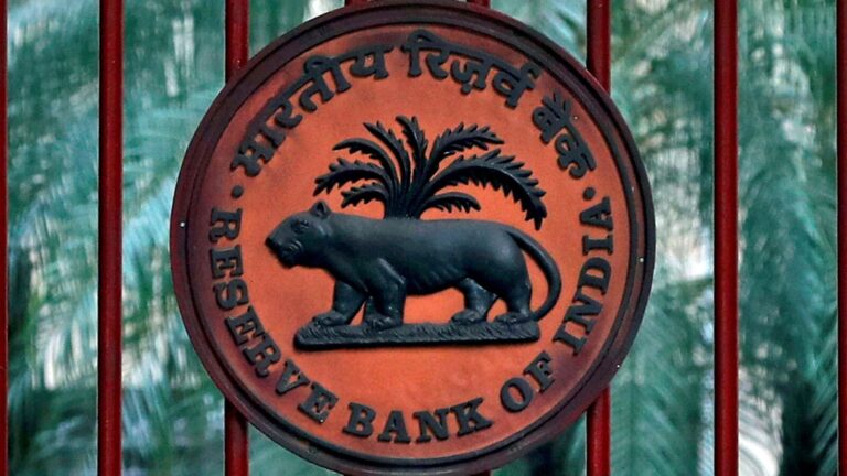 RBI asks non-banks to stick to cash Loan limit of Rs.20000